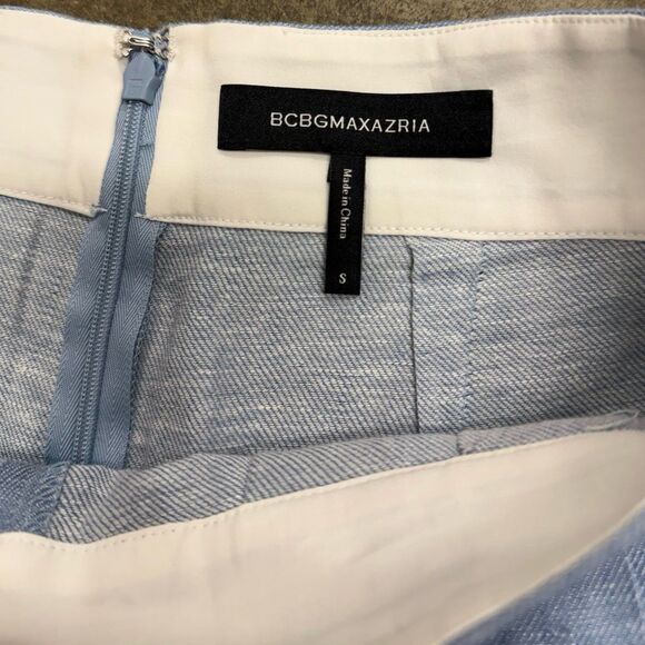 BCBGMAXAZRIA linen pleated trouser shorts - Picture 3 of 6